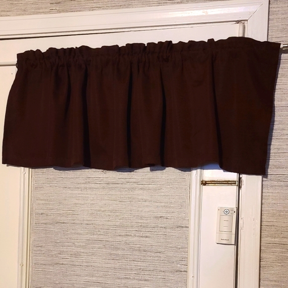 Valance Color Brown in like new condition. - Picture 2 of 2